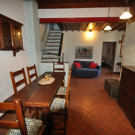 Corno 4 Apartment